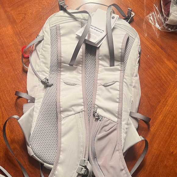 NWT LULULEMON ALL SPORT BACKPACT 10L - Picture 10 of 10